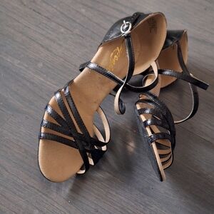 Capezio black ballroom dance shoes NEW 7 W